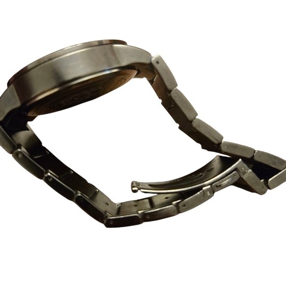 Kenneth Cole Reaction Silver Watch for Men (Needs Battery) - Picture 6 of 6